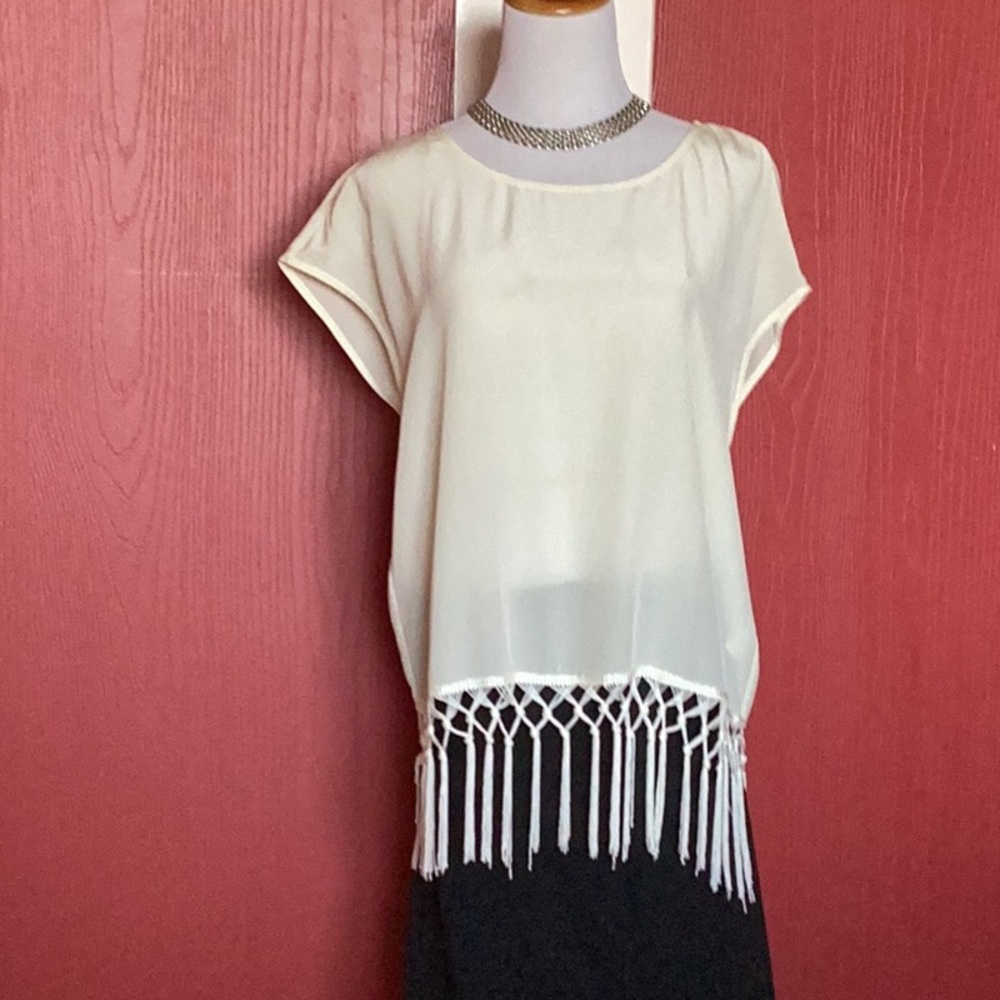 New 100% Silk Cream Cap Sleeve Blouse with tags